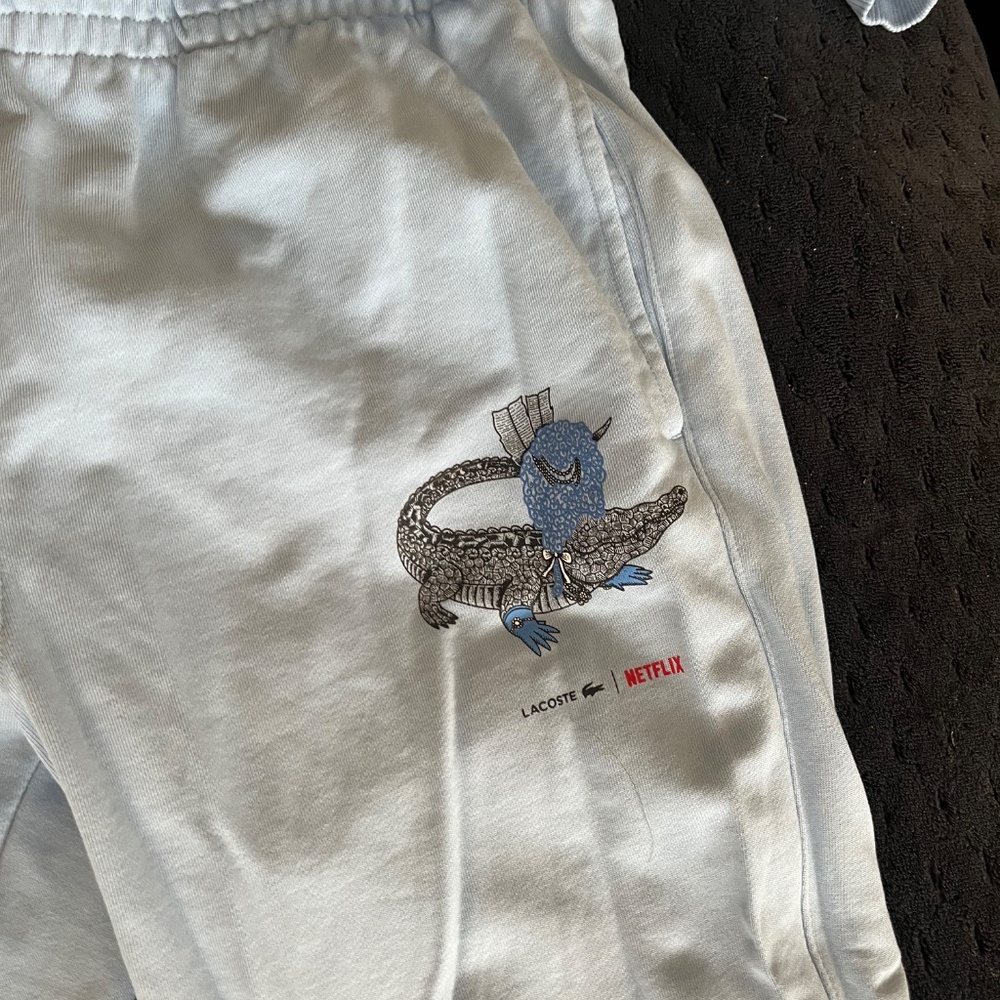 Clothes - Picture 4 of 4